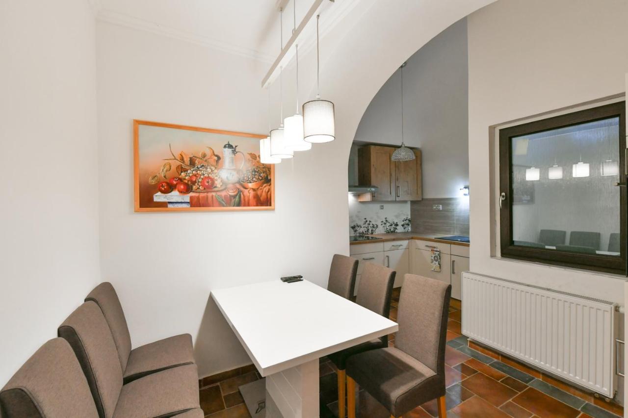 ז'ינדריצ'וב הרדק Apartmany Na Namesti 85 מראה חיצוני תמונה